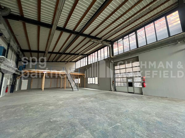 Surface artisanale et industrielle aménagée de 1?470 m² à Petit-Lancy 9