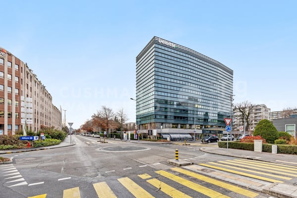 Bureaux haut standing de 288 m² avec vue lac au quartier des Nations - Nation Business Center 2