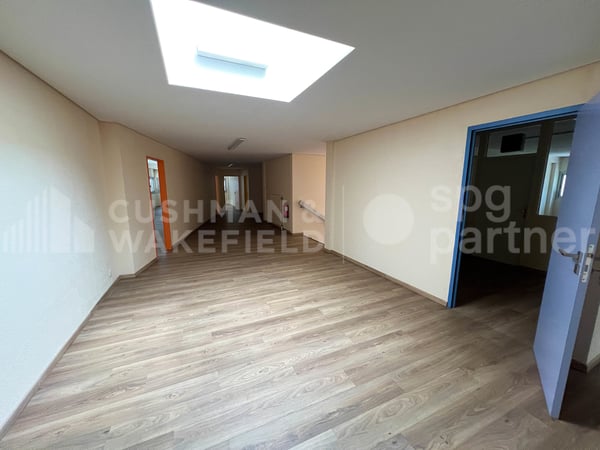Atelier, showroom et bureaux - 940 m² | SATIGNY?ZIMEYSA 3