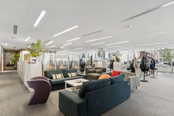 Surface administrative moderne et fonctionnelle - Rue Neuve 3 4