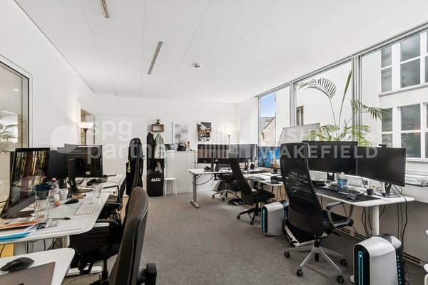 Surface administrative moderne et fonctionnelle - Rue Neuve 3 6