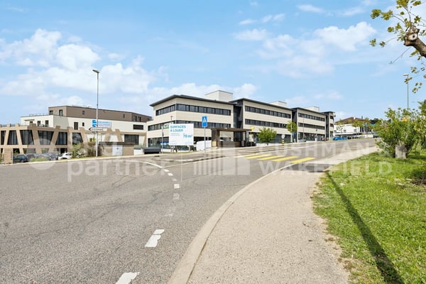Aubonne Business Park, bureaux & arcade commerciale 11