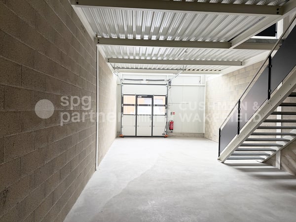 Box d'activités lumineux et flexibles aux portes de Lausanne - Chemin du Bosquet 4