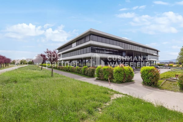 Bureaux Plug & Play dans un immeuble de standing à Terre Bonne Nyon - Crassier 3 4