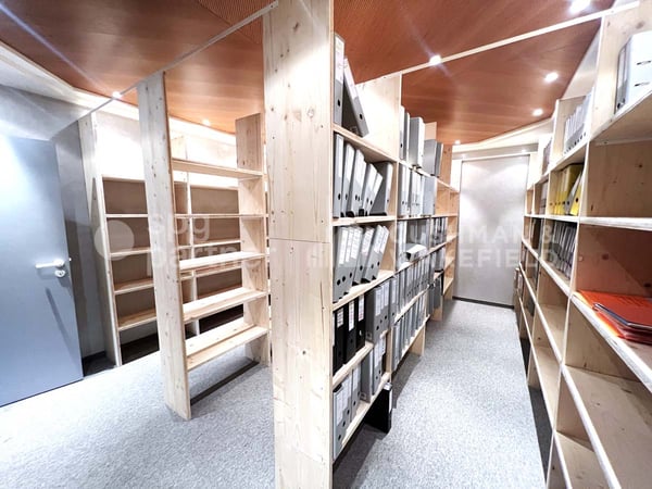 Bureaux lumineux et fonctionnels disponibles à la location ou à la vente - St-Cergue 297 5