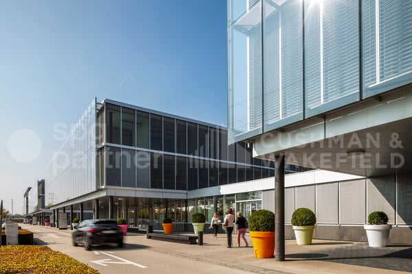 A-One Business Center Bureaux Plug & Play avec vue sur le Lac 3