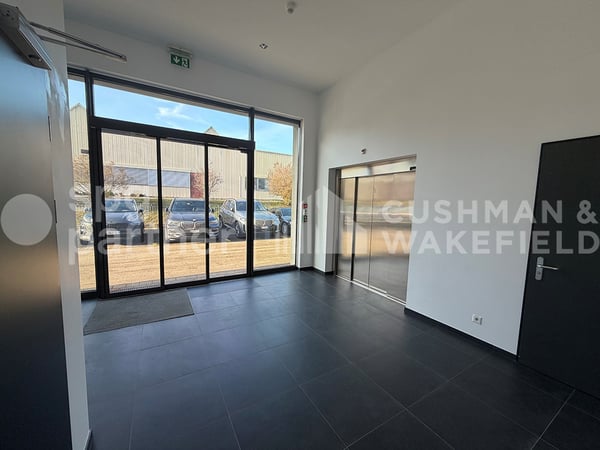 Surfaces modulables - atelier, production, bureau - prêtes pour votre projet - Vuarpillère 27 13