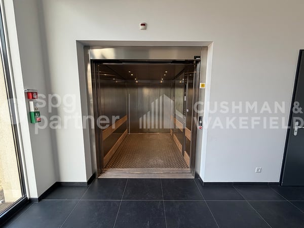Surfaces modulables - atelier, production, bureau - prêtes pour votre projet - Vuarpillère 27 12