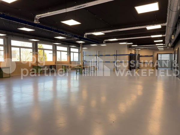 Surfaces modulables - atelier, production, bureau - prêtes pour votre projet - Vuarpillère 27 7