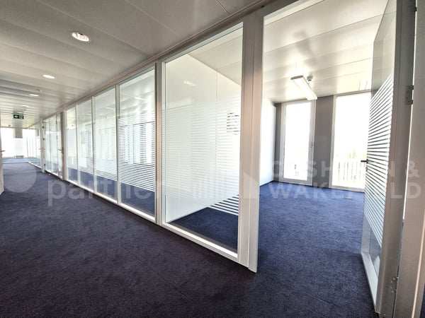 Votre espace de travail Plug & Play - Centre 172 4