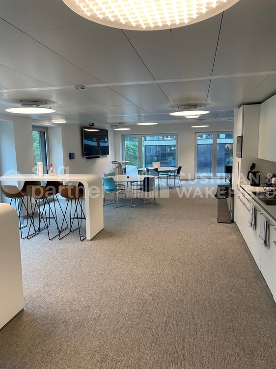 Bureau Plug&Play lumineux dans le quartier de Vidy - Rhodanie 58 6