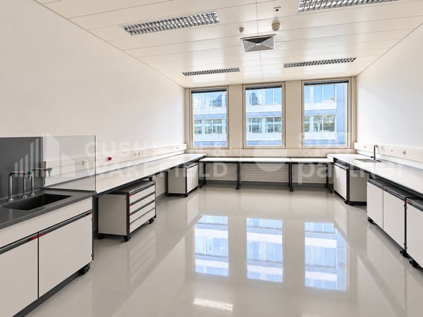 Bureaux et Laboratoires Biotech équipés - CTN 14 7