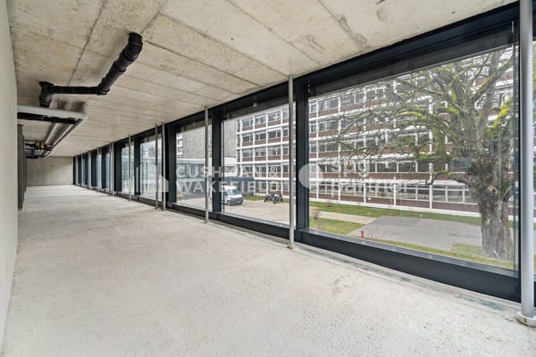 Trembley 12, bureaux aménagés de 154 m² au c?ur d?un parc privé 2