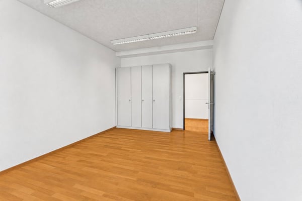 Ausgebaut und zentral - Ihr neues Büro in Zürich! 9