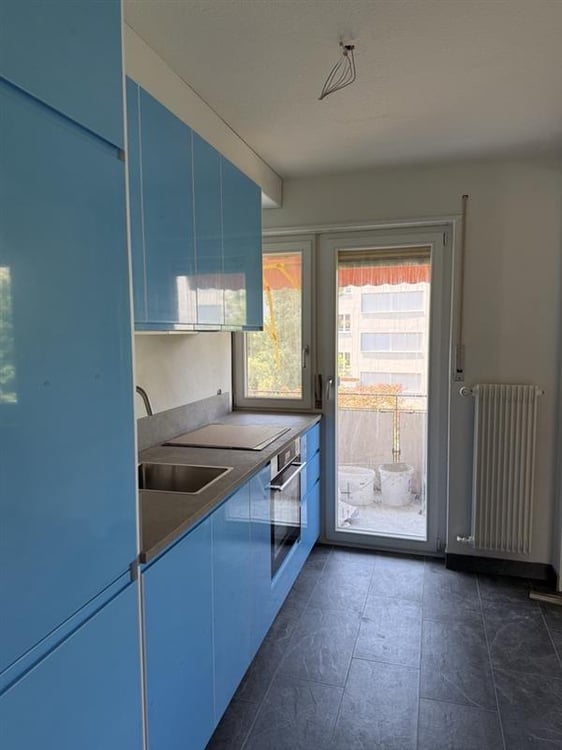 Helle 2 Zimmerwohnung mit ruhigem, sonnigen Balkon ins Grüne 4