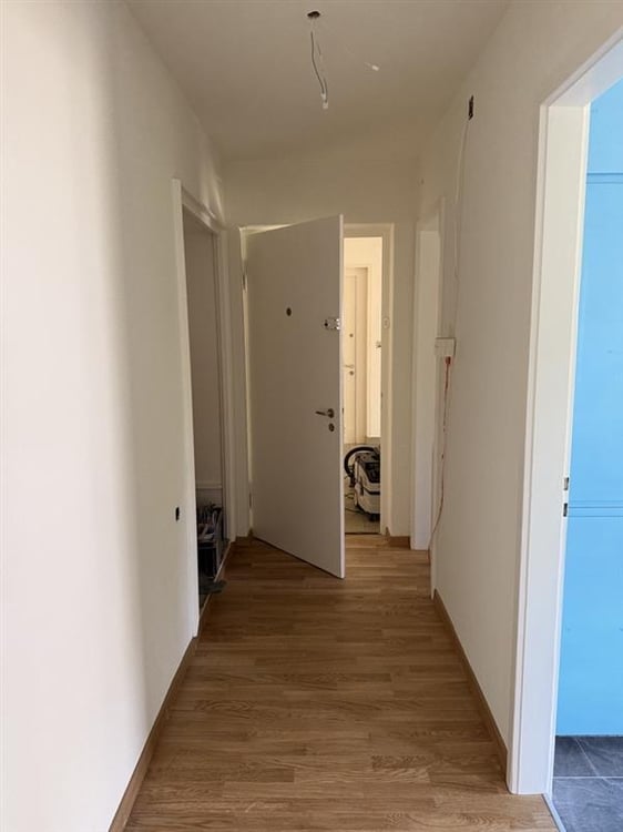 Helle 2 Zimmerwohnung mit ruhigem, sonnigen Balkon ins Grüne 2