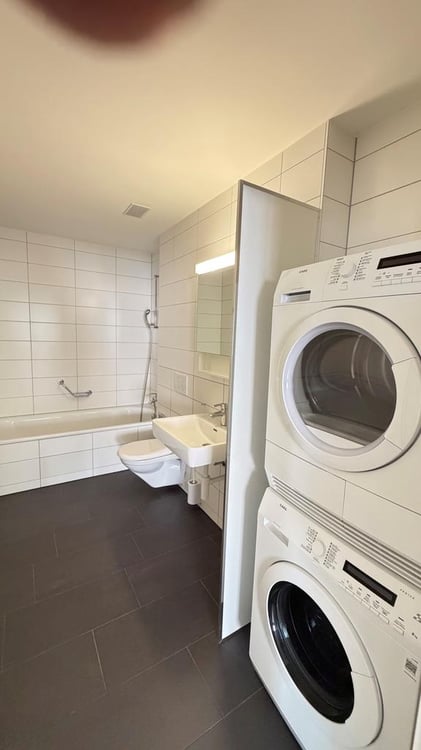 Moderne 2.5-Zimmerwohnung an direkter Seelage! 6