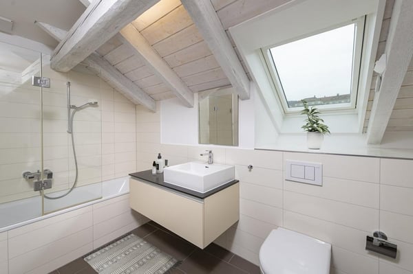 Exklusive 3.5-Zimmer-Maisonette-Dachwohnung am Stampfenbachplatz 3