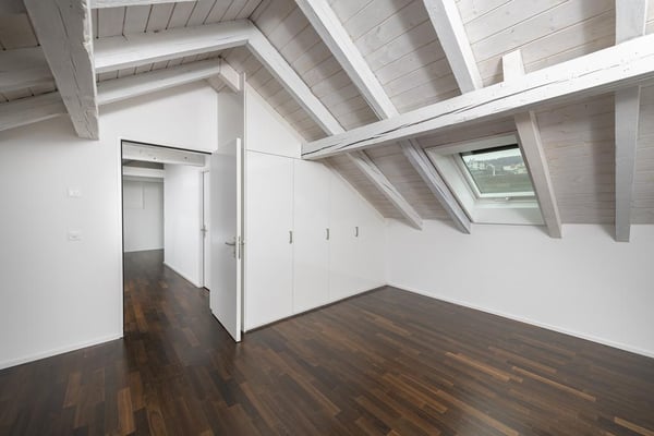 Exklusive 3.5-Zimmer-Maisonette-Dachwohnung am Stampfenbachplatz 5
