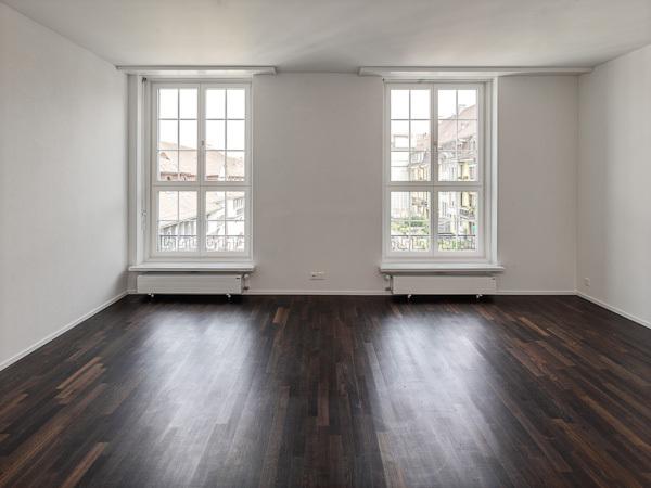 2.5-Zimmerwohnung im 4. OG an zentraler Lage in Zürich 2