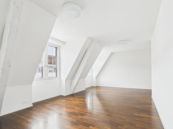 Moderne 3.5-Zimmer-Maisonettwohnung am Stampfenbachplatz 3
