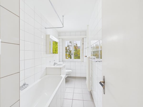 Attraktive 2 Zimmerwohnung in Seenähe in Zürich 4