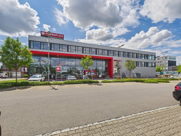 Beeindruckende Gewerbefläche in Oberentfelden - vielseitig nutzbar 16