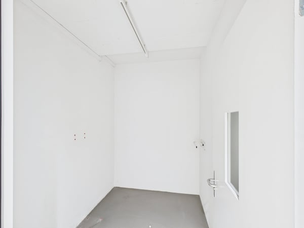 Moderne Ladenfläche mit hoher Visibilität an zentraler Lage in Wil 12
