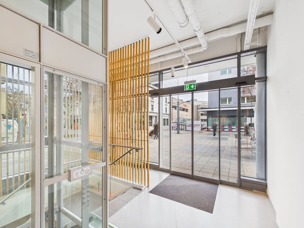 Moderne Ladenfläche mit hoher Visibilität an zentraler Lage in Wil 3