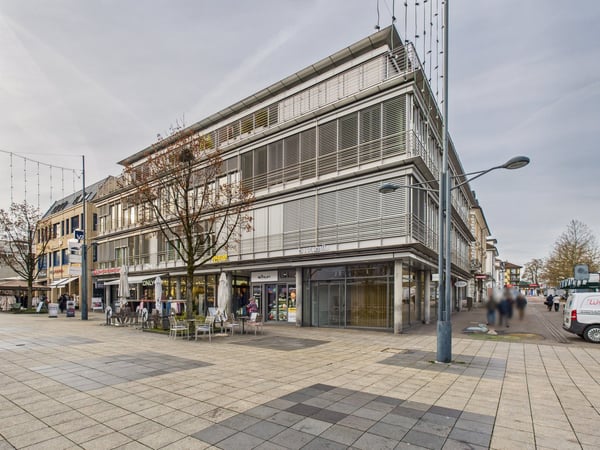 Moderne Ladenfläche mit hoher Visibilität an zentraler Lage in Wil 2