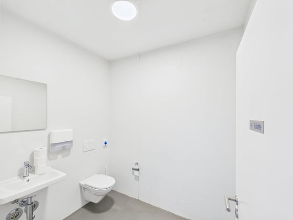 Moderne Ladenfläche mit hoher Visibilität an zentraler Lage in Wil 10