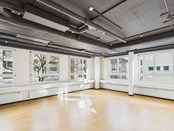 Vollausgebaute Grosszügigkeit - Bürofläche in Zürich-Altstetten 7