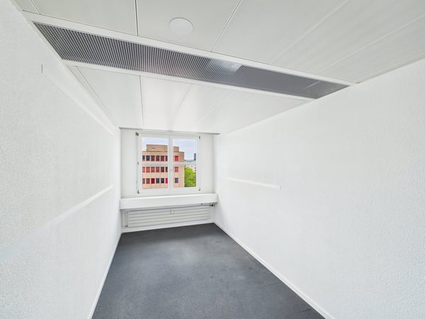 Vollausgebaute Fläche / PLUG & WORK 18