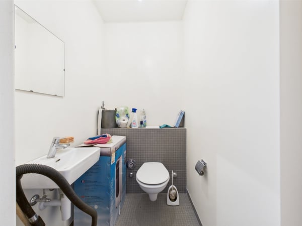 Grand bureau lumineux à louer au cœur de Lausanne 6