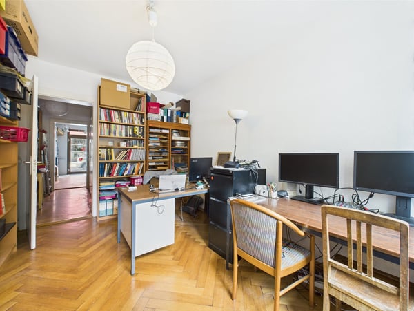 Grand bureau lumineux à louer au cœur de Lausanne 2