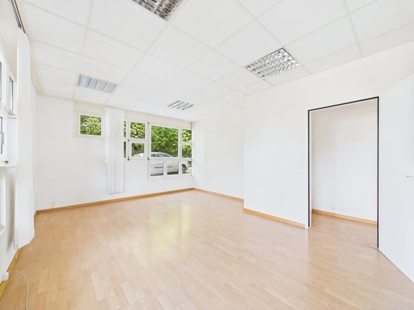 Bureau idéalement situé 3