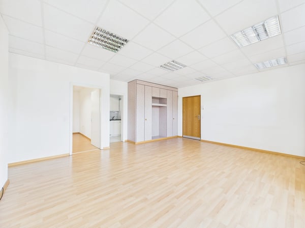 Bureau idéalement situé 2