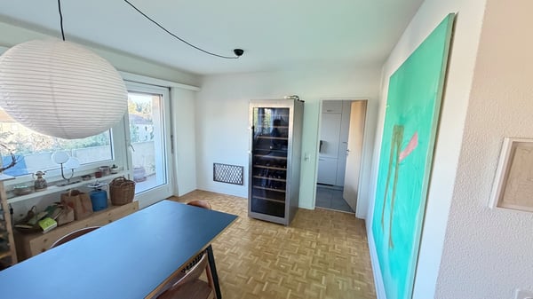 Charmante 2.5 Zimmerwohnung an der Neunbrunnenstrasse 213 in Zürich 4