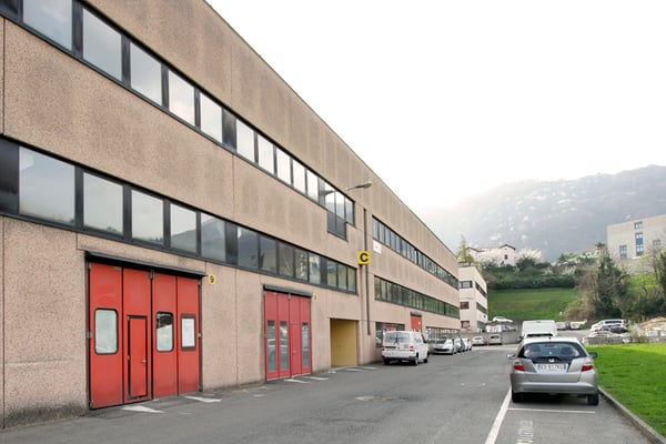 LUGANO NORD/LAMONE - AFFITTASI AMPIO E LUMINOSO UFFICIO (rif. 037) 6