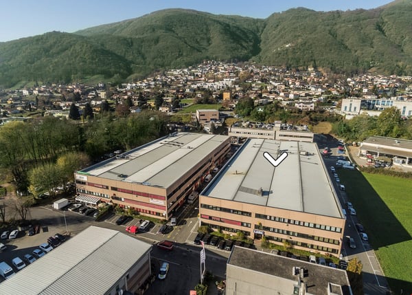 LUGANO NORD/LAMONE - AFFITTASI AMPIO E LUMINOSO UFFICIO (rif. 037) 8