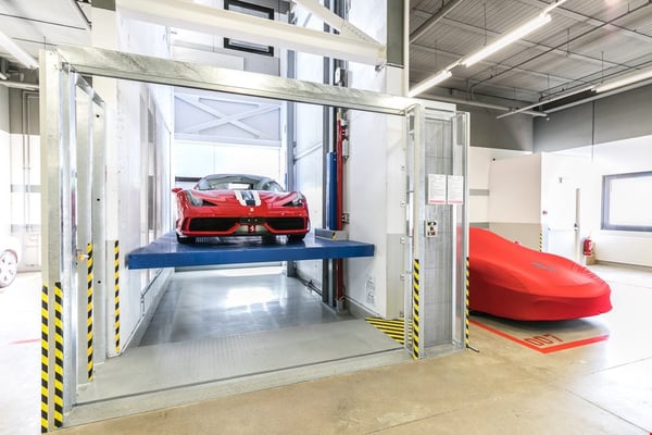 CLASSIC & SPORT CARS STORAGE BIOGGIO-AFFITTASI POSTI AUTO SORVEGLIATI 6
