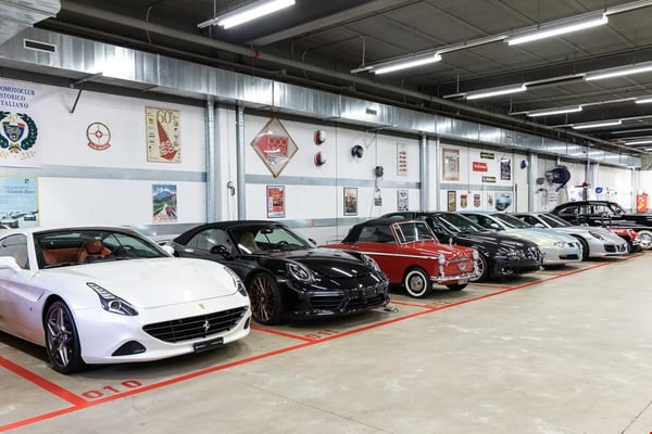 CLASSIC & SPORT CARS STORAGE BIOGGIO-AFFITTASI POSTI AUTO SORVEGLIATI 8