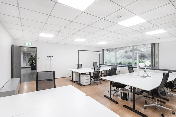 LUGANO NORD-AFFITTASI UFFICIO ARREDATO POSIZIONE STRATEGICA (rif. 97) 2