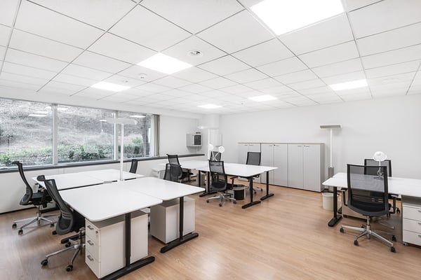 LUGANO NORD-AFFITTASI UFFICIO ARREDATO POSIZIONE STRATEGICA (rif. 97) 3