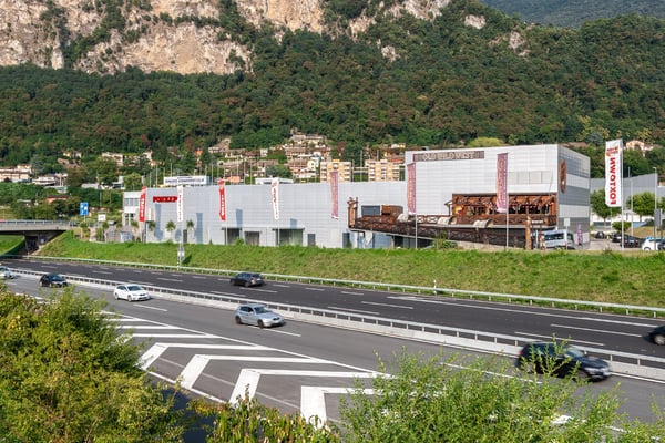 Mendrisio - Affittasi magazzino di 260 mq al piano terra (rif. D20) 5