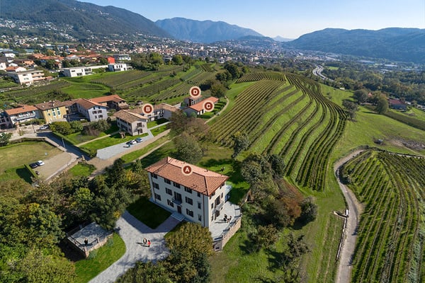 COLDRERIO - AFFITTASI SPLENDIDO APPARTAMENTO DUPLEX IMMERSO NEL VERDE  (rif. 102) 10