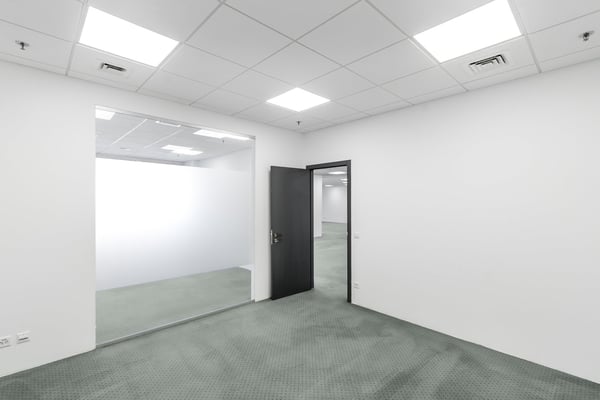 LUGANO NORD - AFFITTASI LUMINOSO UFFICIO DI 390 MQ (rif. 213) 10