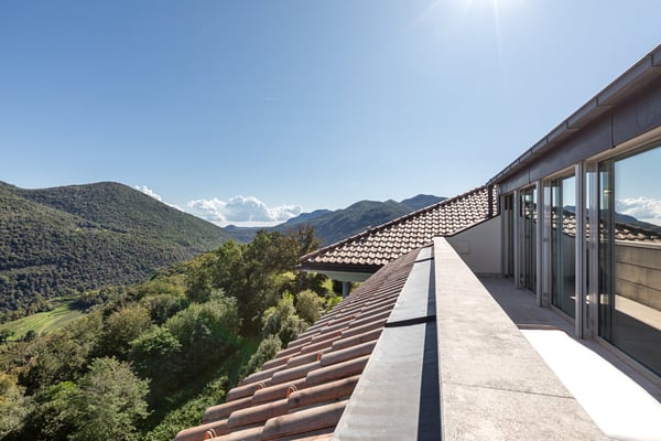 COLLINA D'ORO - ATTICO ARREDATO CON SERVIZI ALBERGHIERI, VISTA PANORAMICA (rif. 701) 16