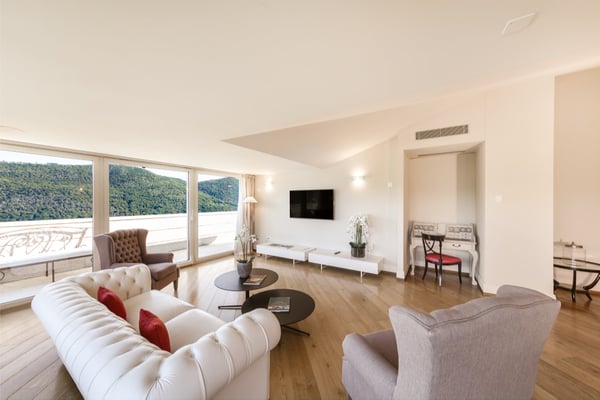 COLLINA D'ORO - ATTICO ARREDATO CON SERVIZI ALBERGHIERI, VISTA PANORAMICA (rif. 701) 8