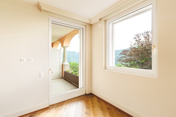 COLLINA D'ORO-AGRA - Lussuoso appartamento di 276 mq con ampia loggia e vista lago (Rif. 303) 6